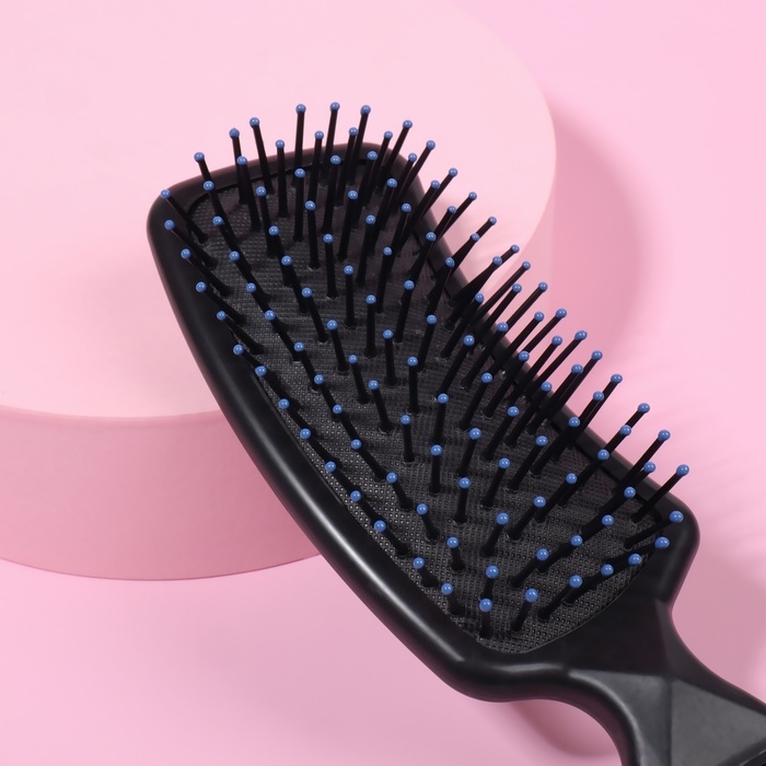 Расчёска массажная, прорезиненная ручка, 5 × 21 см, цвет МИКС Расчёска массажная, прорезиненная ручка, 5 × 21 см, цвет МИКС