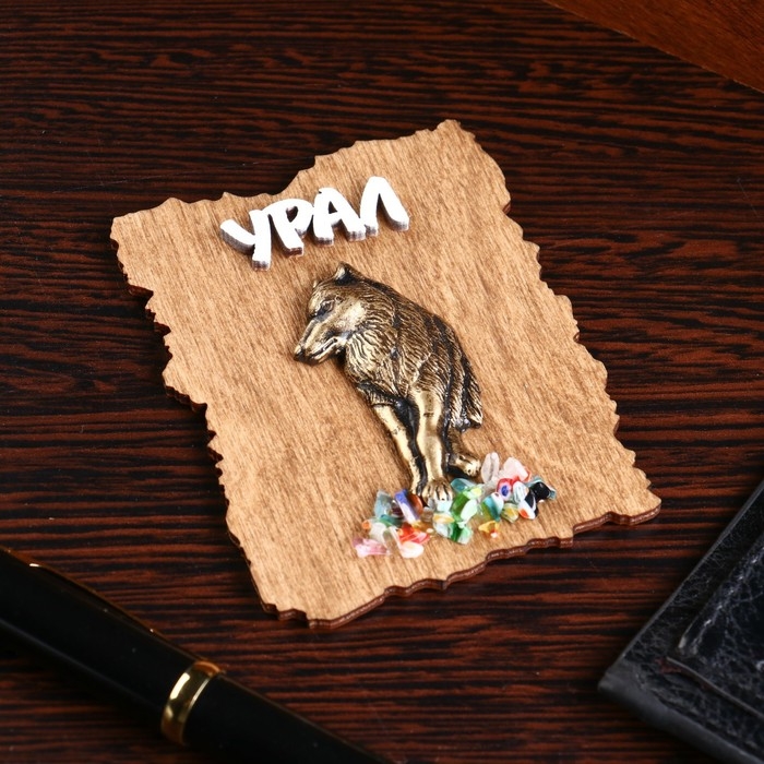 Магнит Магнит "Волк", дерево, гипс, 7х9 см