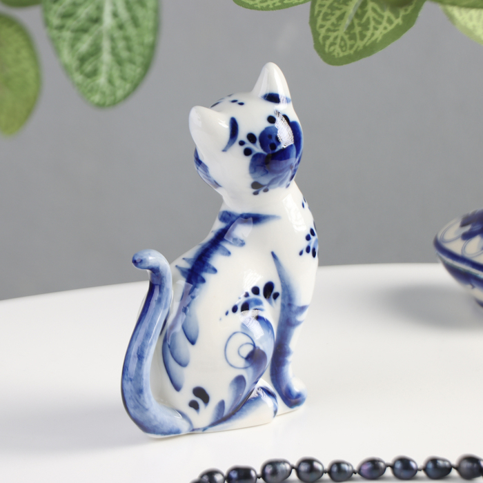 Сувенир «Кошка Улыбка», 10х5х13 см, гжель Сувенир «Кошка Улыбка», 10х5х13 см, гжель