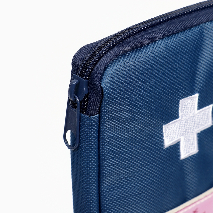 Аптечка походная, синяя 15х12см Аптечка походная, синяя 15х12см
