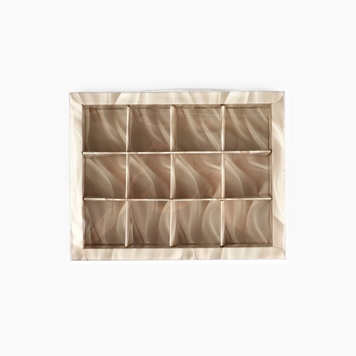 Коробка под 12 конфет с ячейками «Новогодний бант», 14.5 х 18.5 х 3 см Коробка под 12 конфет с ячейками «Новогодний бант», 14.5 х 18.5 х 3 см