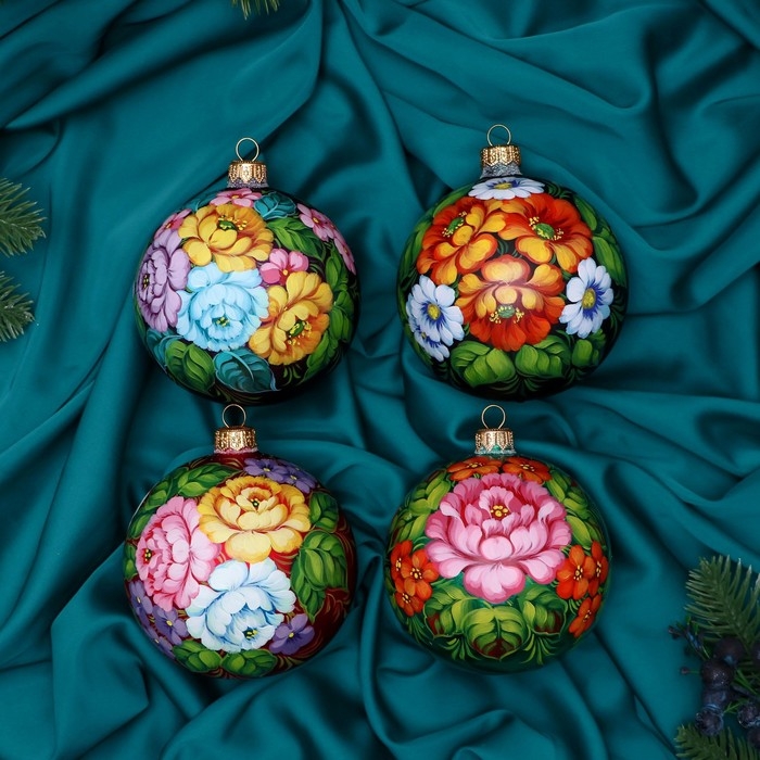Набор из 4-х ёлочных шаров 100 мм «Неповторимый букет» Набор из 4-х ёлочных шаров 100 мм «Неповторимый букет»