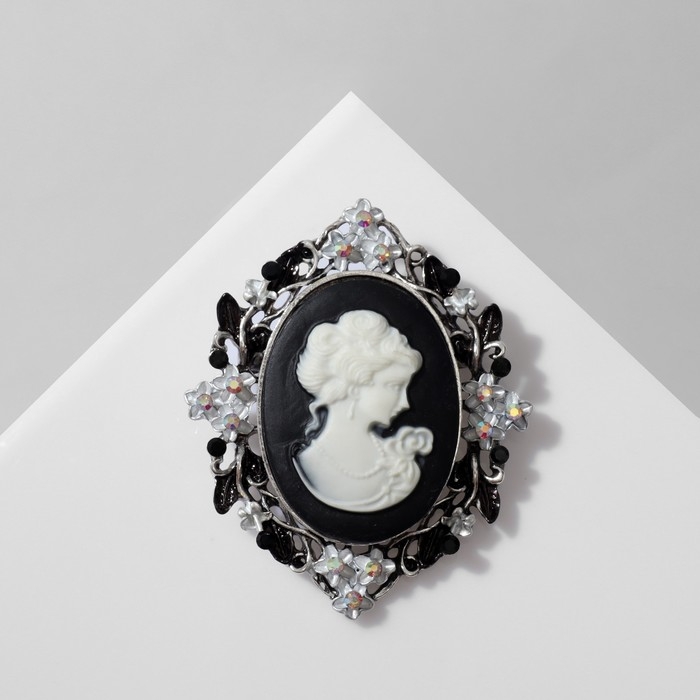 Брошь  Брошь "Камея" в цветах, цвет чёрно-белый в чернёном серебре