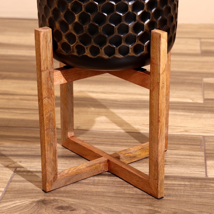 Кашпо на подставке  Кашпо на подставке "Хани" металл,дерево (набор 2 шт), диаметр 29 и 26 см