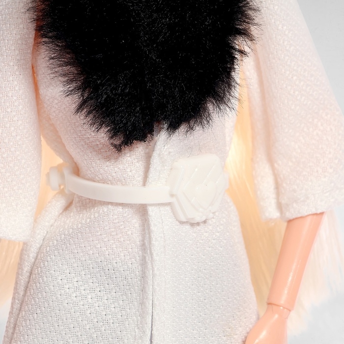 Одежда и аксессуары для куклы: куртка, брюки, ботинки Одежда и аксессуары для куклы: куртка, брюки, ботинки