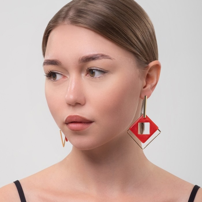 Серьги ассорти «Иллюзия», цвет ярко-красный в золоте Серьги ассорти «Иллюзия», цвет ярко-красный в золоте