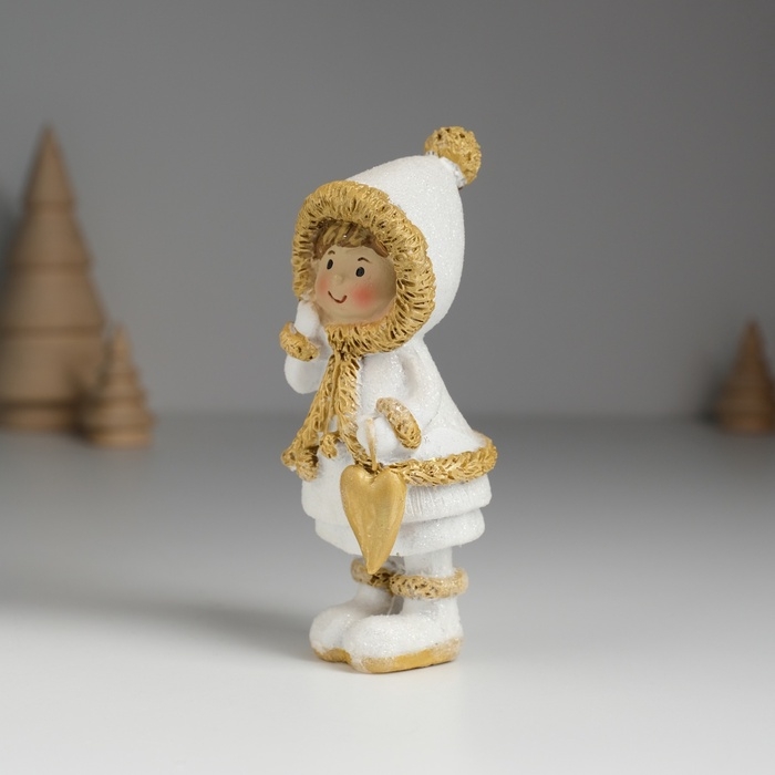 Сувенир полистоун  Сувенир полистоун "Малышка в белой шубке в варежках" МИКС 5х4х11,5 см