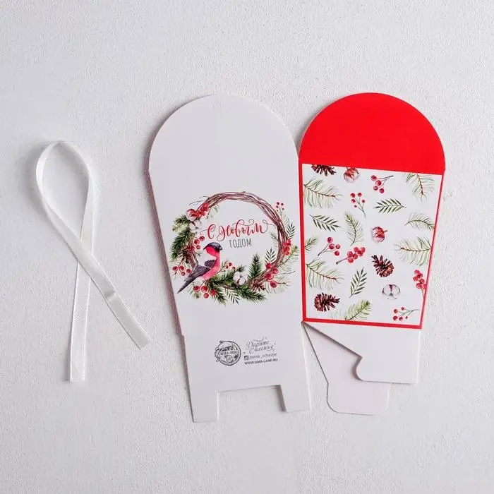 Бонбоньерка новогодняя «Новогодний венок», 7,5 х 8 х 7,5 см, Новый год Бонбоньерка новогодняя «Новогодний венок», 7,5 х 8 х 7,5 см, Новый год
