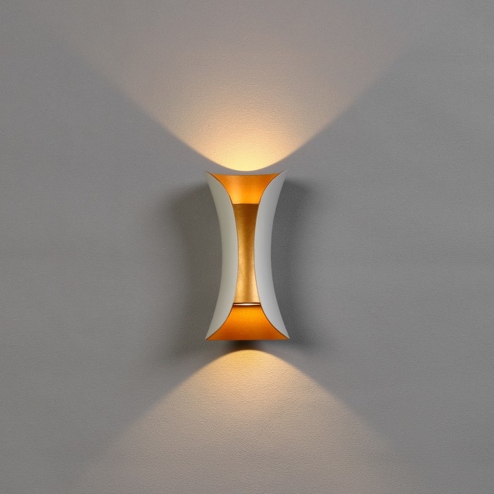 Светильник фасадный «Элегант», FSD-035, 10 Вт, 3000К, 1 луч, IP65, 220В, пласт., бело-золот.   10084 Светильник фасадный «Элегант», FSD-035, 10 Вт, 3000К, 1 луч, IP65, 220В, пласт., бело-золот.   10084