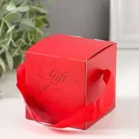 Шкатулка пластик "Роза в футляре" красная 6,8х6,8х7,5 см