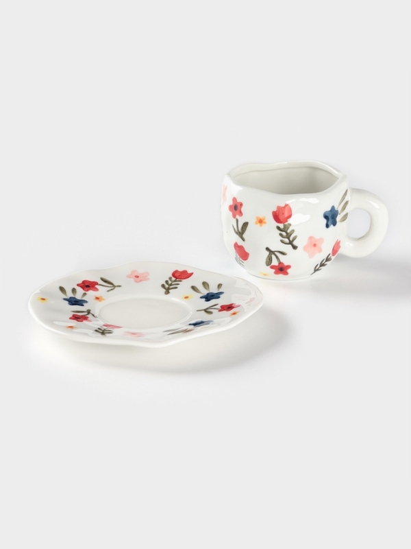 Чайная пара Доляна «Цветочная россыпь», чашка 220 мл, блюдце d=16 см, ручная роспись, керамика, белая Чайная пара Доляна «Цветочная россыпь», чашка 220 мл, блюдце d=16 см, ручная роспись, керамика, белая