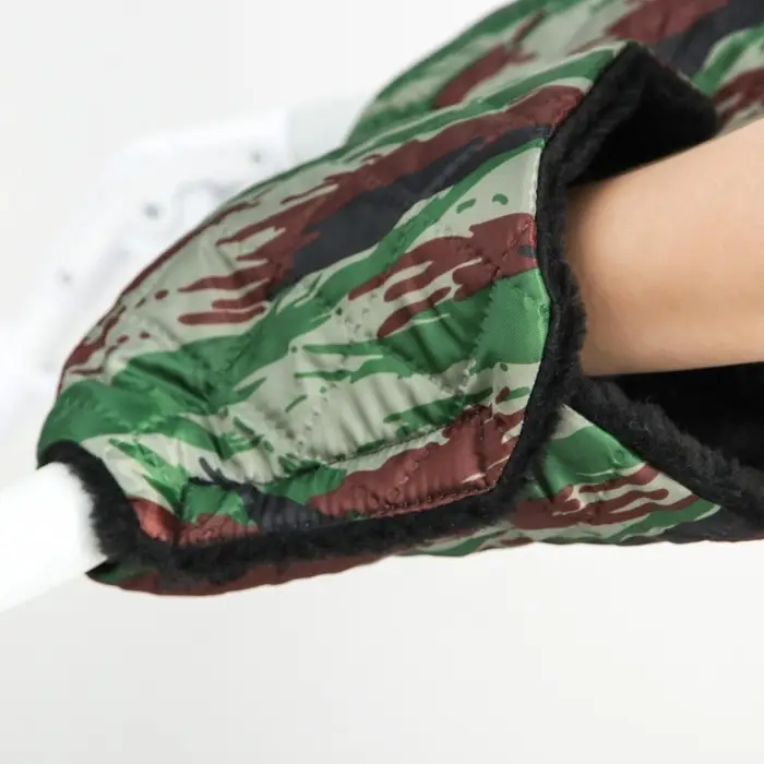 Варежки-муфты на ручку коляски, 2 шт., стеганные, камуфляж