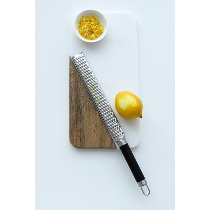 Тёрка для сыра Доляна Venus, 35,5×8 см, с ручкой, цвет чёрный Тёрка для сыра Доляна Venus, 35,5×8 см, с ручкой, цвет чёрный