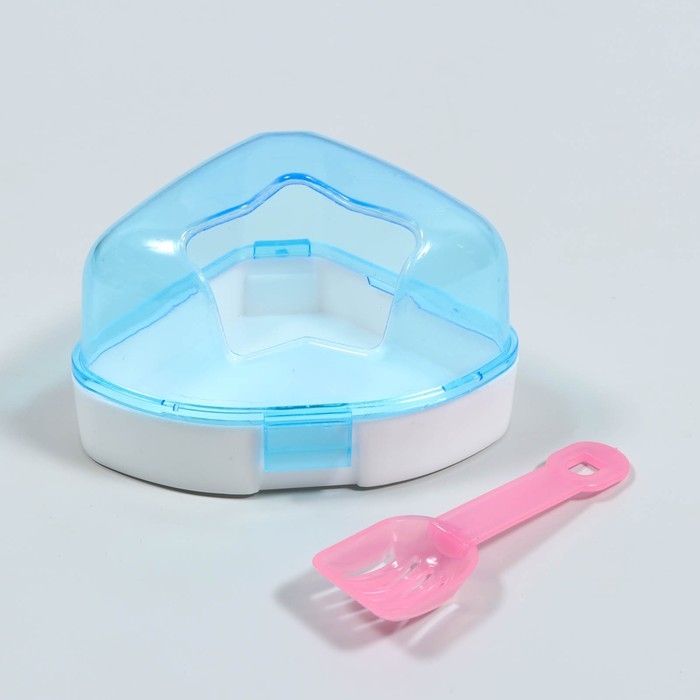 Ванночка для грызунов угловая с лопаткой, 14 х 10,4 см, голубая Ванночка для грызунов угловая с лопаткой, 14 х 10,4 см, голубая