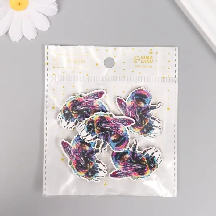 Декор для творчества дерево Декор для творчества дерево "Цветная пчела" 3,3х3,9х0,3 см