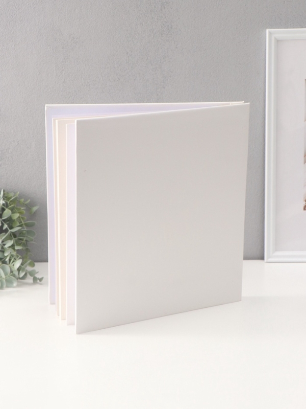 Фотоальбом магнитный 20 листов Фотоальбом магнитный 20 листов "Енотик с сердечком" кожзам, в коробке 2,6х32х33,5 см