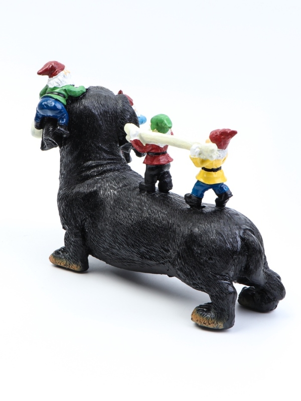 Садовая фигура "Такса с гномами" 20х9х15см