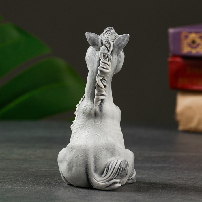 Сувенир Сувенир "Конь с букетом" 11,5см