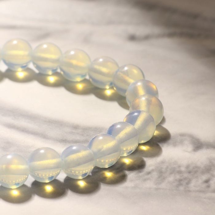 Браслет шар №8 с подвеской сердце «Лунный камень», 18 размер Браслет шар №8 с подвеской сердце «Лунный камень», 18 размер