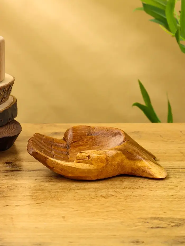 Сувенир «Ладони», 14×11×3 см, дерево Суар, бежевый Сувенир «Ладони», 14×11×3 см, дерево Суар, бежевый