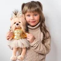 Мягкая игрушка Lucky Yoyo, в золотом пуховике, с каркасом 37 см