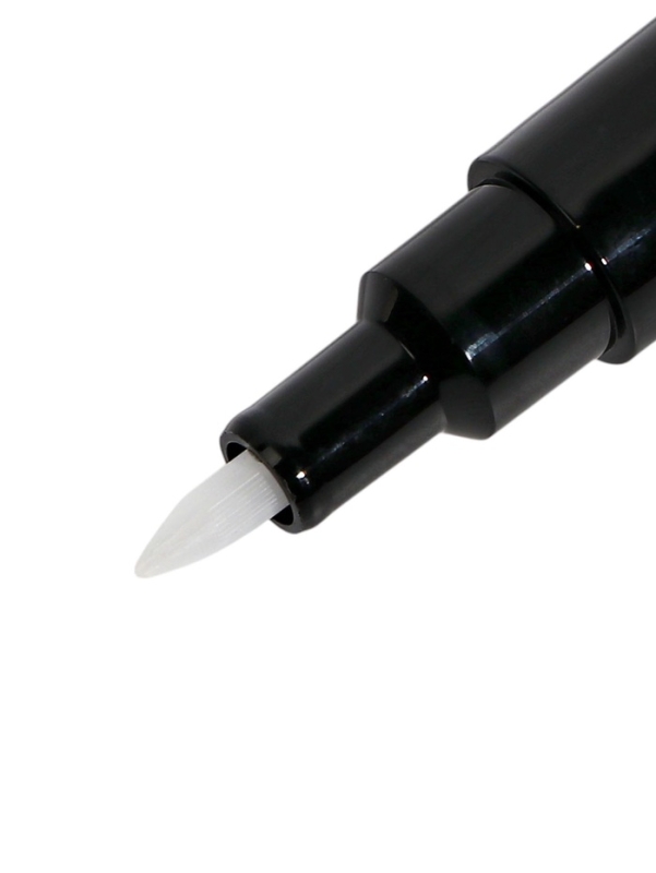 Набор маркеров акриловых 2 штуки, черный/белый, конусный наконечник 0,7мм Набор маркеров акриловых 2 штуки, черный/белый, конусный наконечник 0,7мм