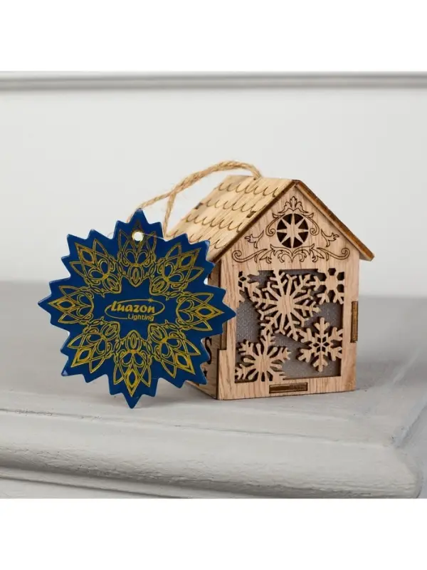 Ёлочная игрушка &laquo;Домик со снежинками&raquo;, 8&times;6.5&times;6 см, от батареек, свечение тёплое белое