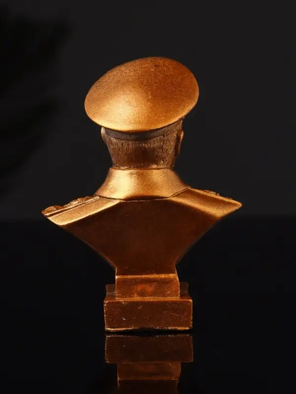 Бюст &laquo;Сталин И.В.&raquo;, 10&times;7&times;5 см, под бронзу