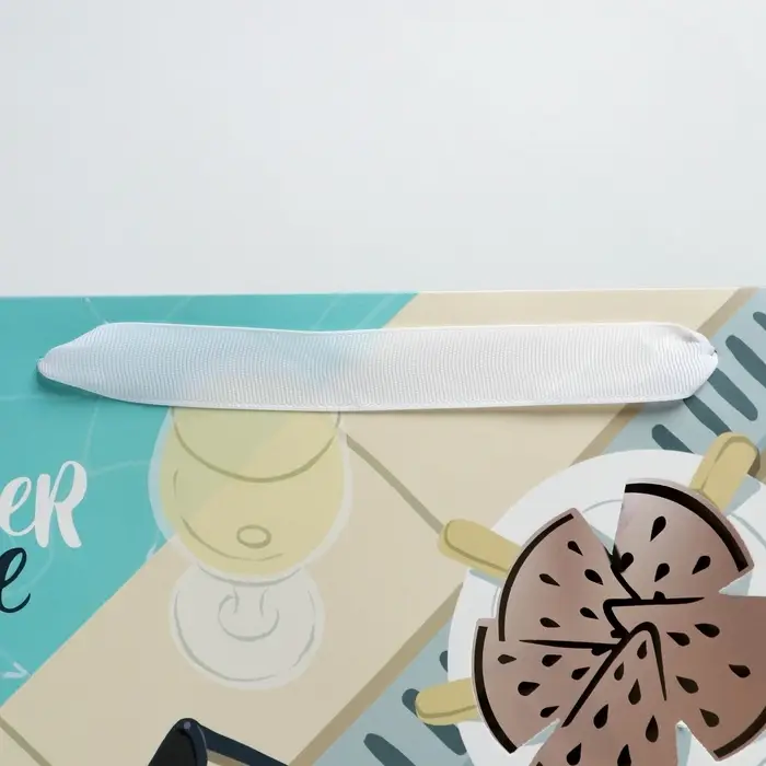 Пакет подарочный ламинированный с пластиковым окном, упаковка, «Летние истории», 32.5 х 26.5 х 13.5 см Пакет подарочный ламинированный с пластиковым окном, упаковка, «Летние истории», 32.5 х 26.5 х 13.5 см