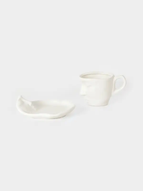 Чайная пара "Поцелуй"  блюдце 14х5см, чашка 12х9х8 см