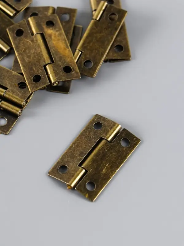 Петля для шкатулки металл с прямыми углами бронза набор 10 шт 2,2х3,68 см Петля для шкатулки металл с прямыми углами бронза набор 10 шт 2,2х3,68 см