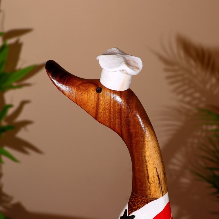 Сувенир "Утка-поварёнок" дерево 45 см