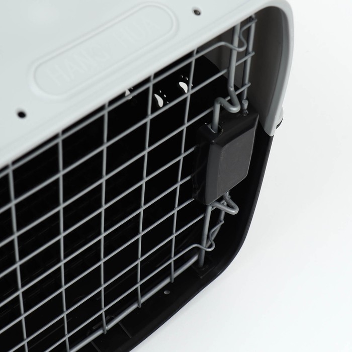 Переноска для животных пластиковая с металлической дверью 47 х 30 х 35 см, вес до 12 кг, серая  9347 Переноска для животных пластиковая с металлической дверью 47 х 30 х 35 см, вес до 12 кг, серая  9347