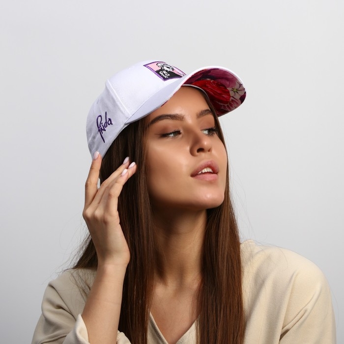 Кепка женская «Искусство», белая