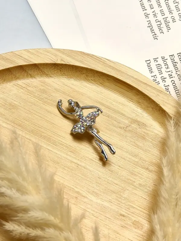 Брошь &laquo;Балерина&raquo;, аронди, радужная в серебре