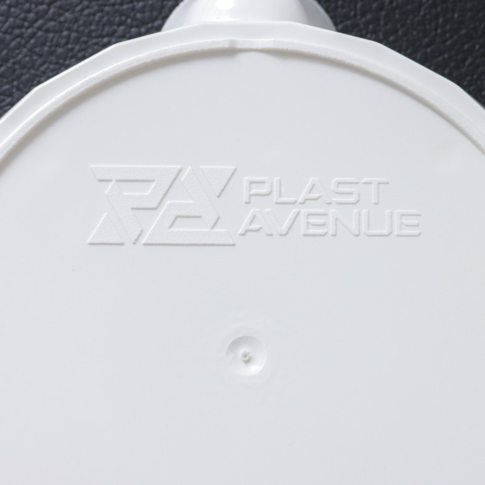 Горшок для цветов с прикорневым поливом «Румба», 3 л, цвет белый Горшок для цветов с прикорневым поливом «Румба», 3 л, цвет белый