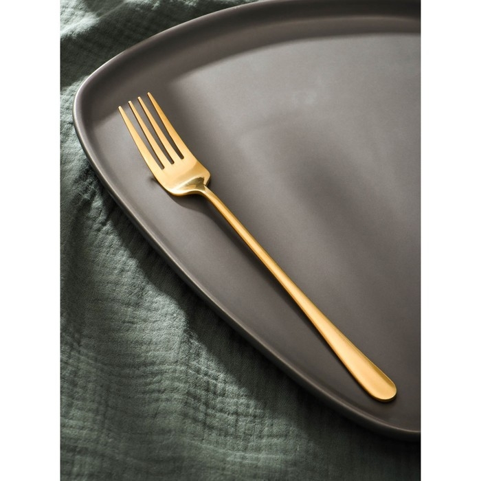 Вилка столовая из нержавеющей стали Magistro Elegance, 21×2,5 см, на подвесе, толщина 2 мм, цвет золотой Вилка столовая из нержавеющей стали Magistro Elegance, 21×2,5 см, на подвесе, толщина 2 мм, цвет золотой