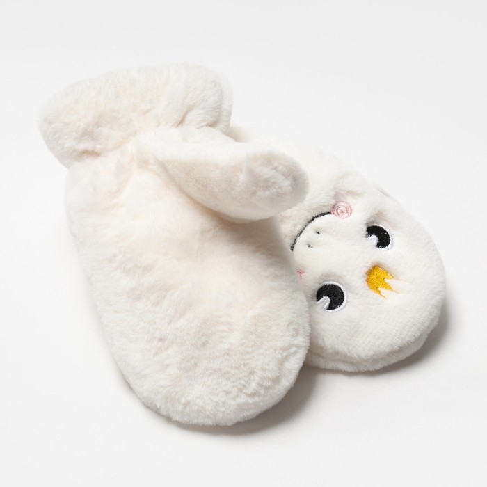 Варежки подростковые на иск.меху MINAKU Корона 19 см молочный