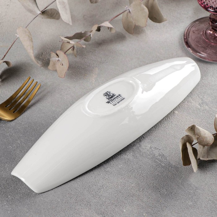 Блюдо фарфоровое Wilmax, 25,5×7,5 см, цвет белый Блюдо фарфоровое Wilmax, 25,5×7,5 см, цвет белый