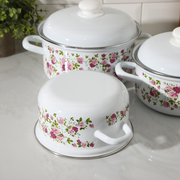 Набор эмалированных кастрюль «Китайская роза», 3 предмета: 1,5 л, 2 л, 3 л, индукция