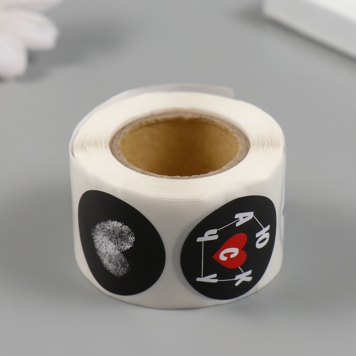 Наклейка бумага "Любовь" d=2,5 см 252 шт в рулоне