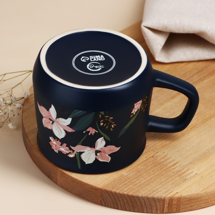 Кружка керамическая «Цветы», 380 мл, цвет синий Кружка керамическая «Цветы», 380 мл, цвет синий