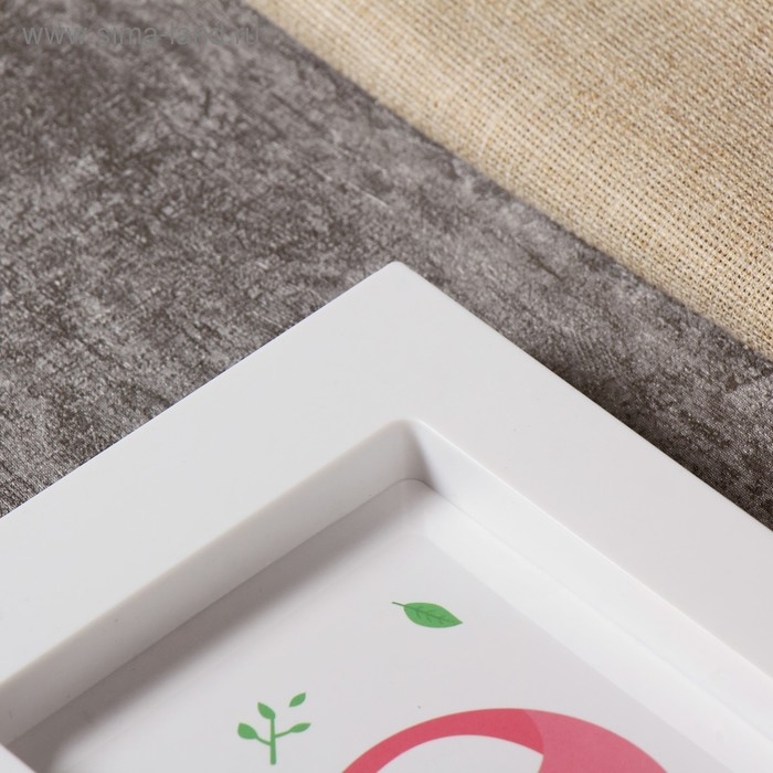 Фоторамка пластик на 8 фото 10х15 см+зеркало 29,5х30 см  Фоторамка пластик на 8 фото 10х15 см+зеркало 29,5х30 см "Стиль" белая 34,5х74 см