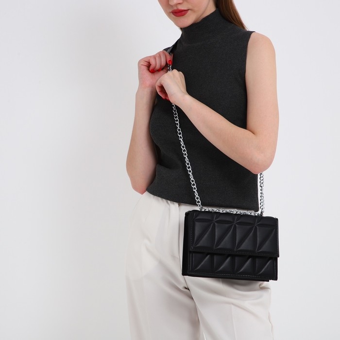 Сумка женская на клапане, 22х15х6 см, цвет чёрный Сумка женская на клапане, 22х15х6 см, цвет чёрный