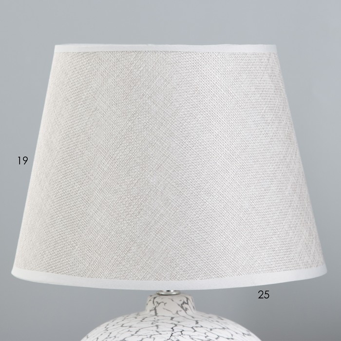 Настольная лампа Настольная лампа "Рундер" E14 40Вт серый 25х25х38 см RISALUX