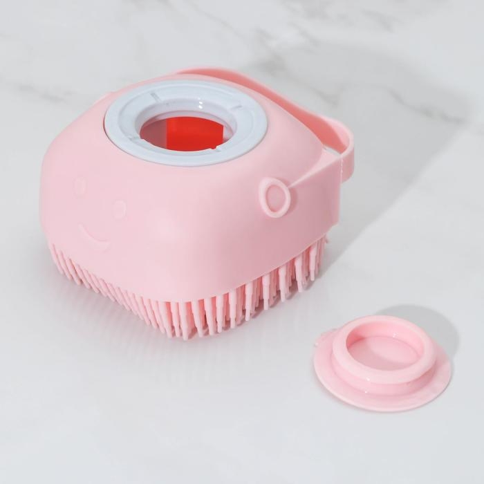 Щётка силиконовая с ёмкостью для мыла Доляна, цвет МИКС Щётка силиконовая с ёмкостью для мыла Доляна, цвет МИКС