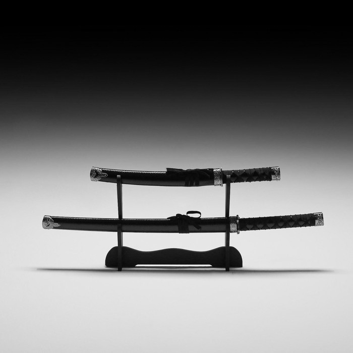 Сув. изделие катаны 2в1 на подставке, ножны кожзам, змея черная 47/70см Сув. изделие катаны 2в1 на подставке, ножны кожзам, змея черная 47/70см