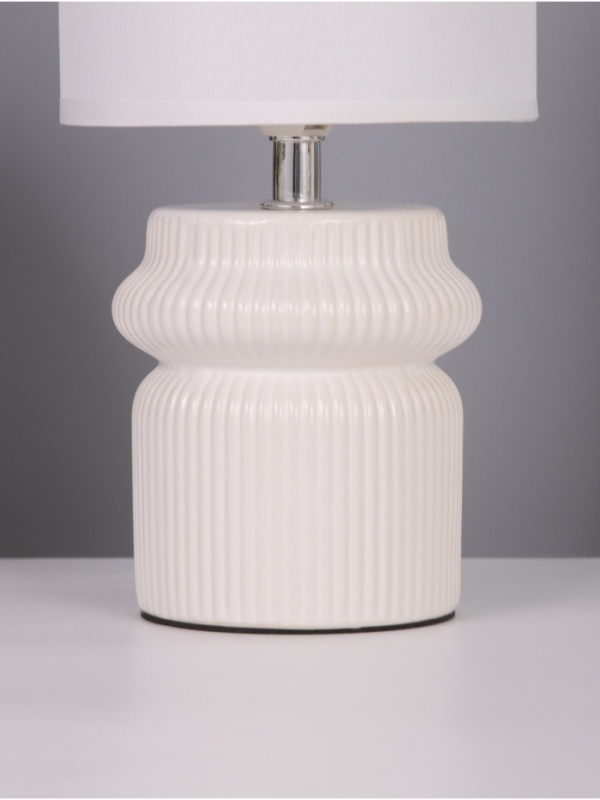 Лампа настольная Лампа настольная "Афина" 1х40Вт Е14 белый 13х13х26см МОДЕЛЬ: