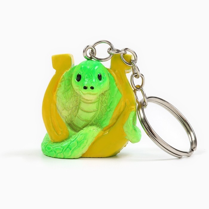 Новогодний брелок для ключей, объемный «Новый год: Змея с подковой» 3,2 х 8,5 см Новогодний брелок для ключей, объемный «Новый год: Змея с подковой» 3,2 х 8,5 см