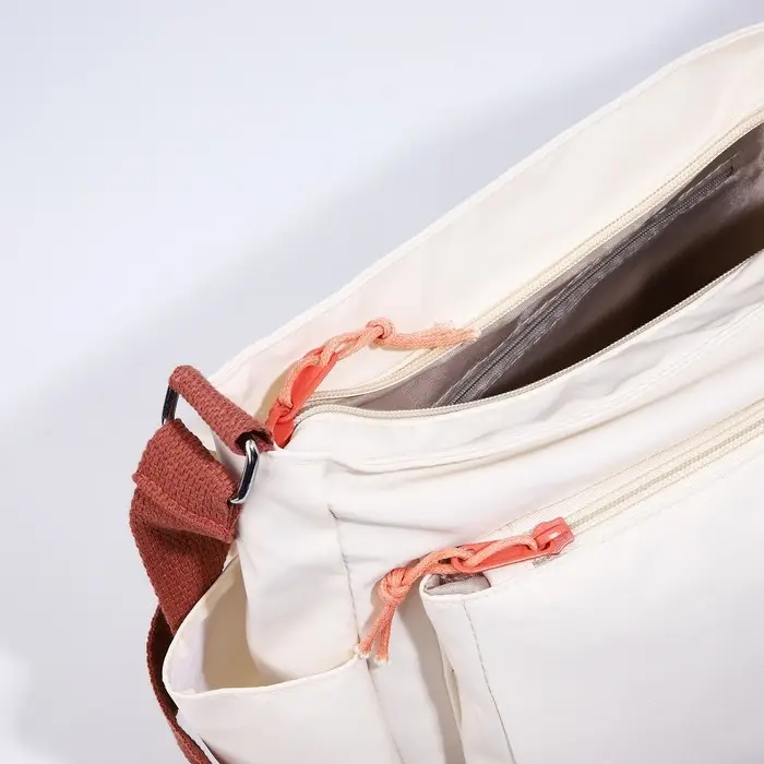 Сумка молодёжная на клапане, 29&times;13&times;24 см, молочная/коричневая